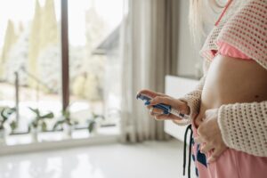 Mehr über den Artikel erfahren Abnehmspritzen – Nebenwirkungen, Kosten und Risiken